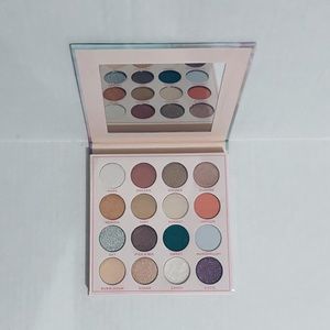 Makeup Revolution Candy Haze Cloud Gazer Eyeshadow Palette